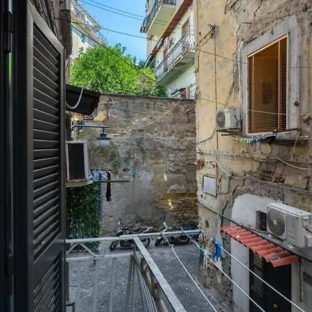 Smart's House Deluxe Spagnoli アパート