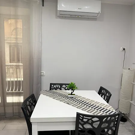 Smart's House Deluxe Spagnoli Lägenhet *