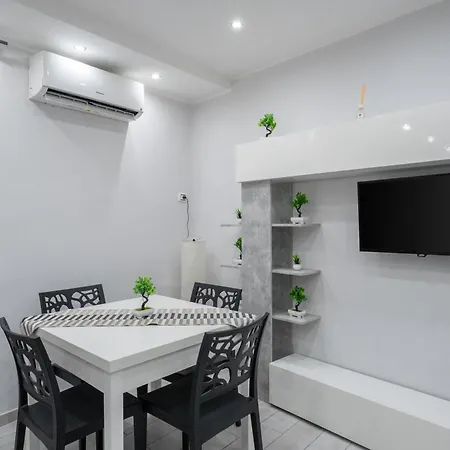 Smart's House Deluxe Spagnoli Neapel