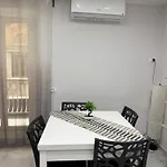 Smart's House Deluxe Spagnoli Apartmán *