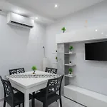 Smart's House Deluxe Spagnoli Neapol